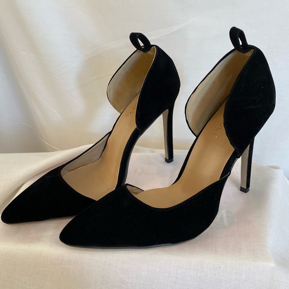 Women’s Pointy Toe Suede heel - Picture 2 of 6